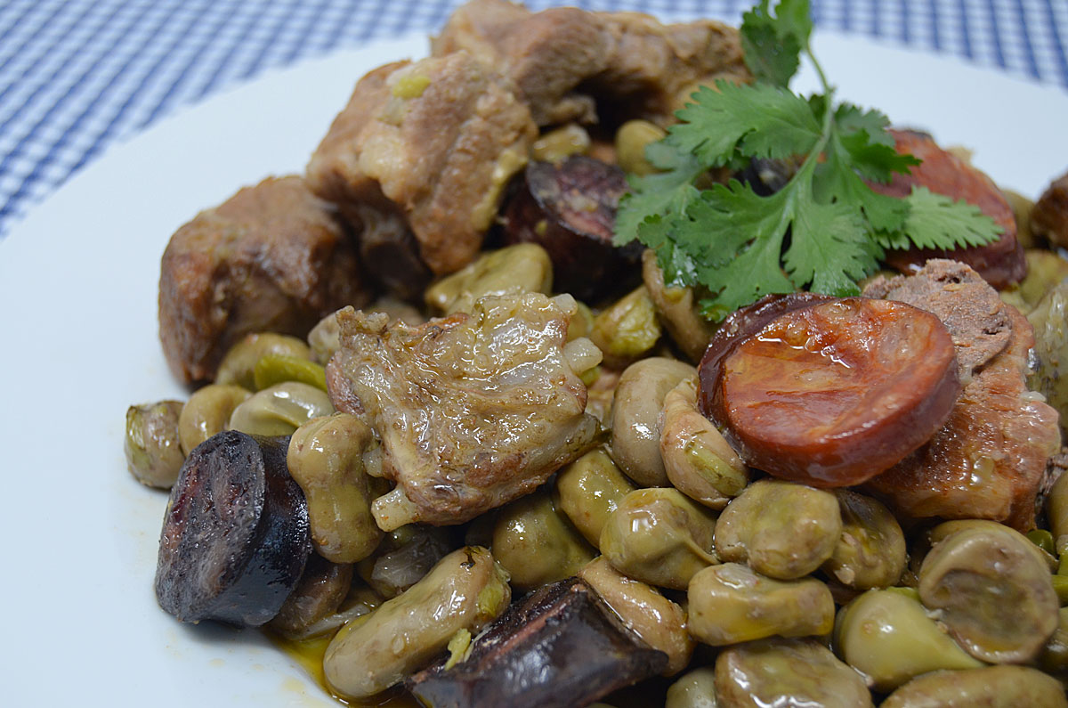Favas com Entrecosto